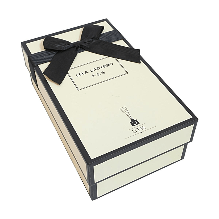 LELA LADYBRO Fragrance Diffuser Gift Set - gift box angled view
